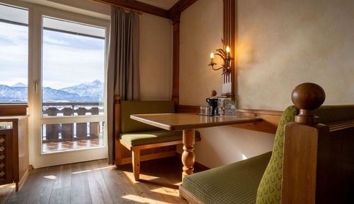 Basic Single Room, Lake View