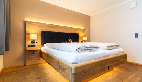 Standard Double Room Single Use, Non Smoking, Courtyard View