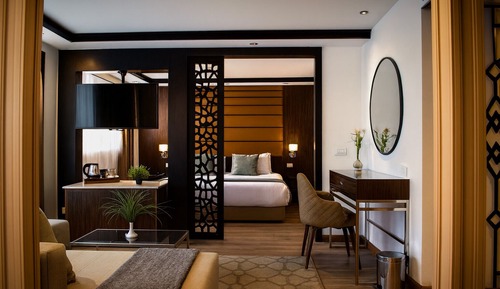 Deluxe Studio Suite