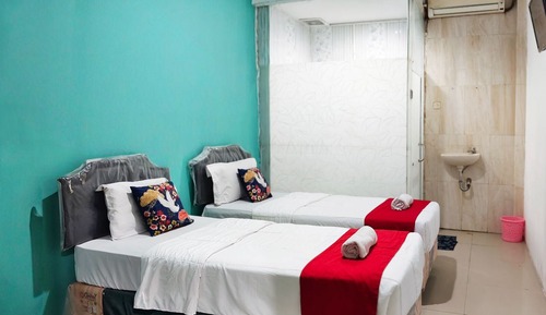Standard Twin Room