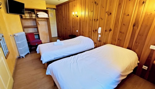Twin Room, City View