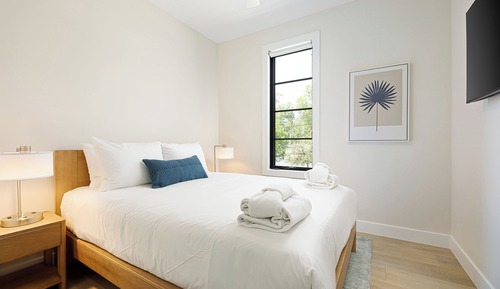 Hamilton Place Entire Complex: Sleeps 60