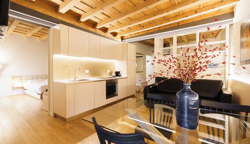 Comfort Apartment, City View