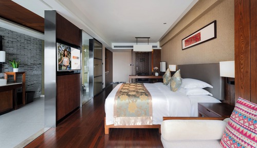 Four Seasons King Room