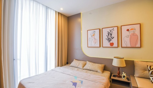 Premium Studio, City View