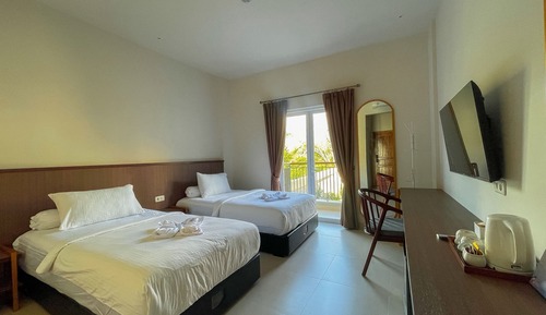 Superior Double or Twin Room, Balcony, Pool View