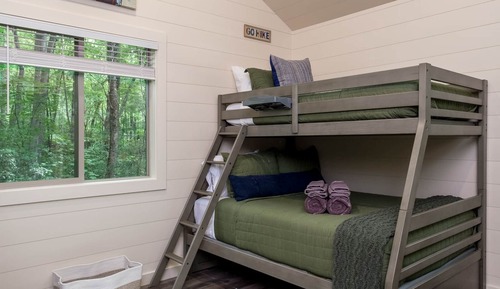 Deluxe Cabin, River View