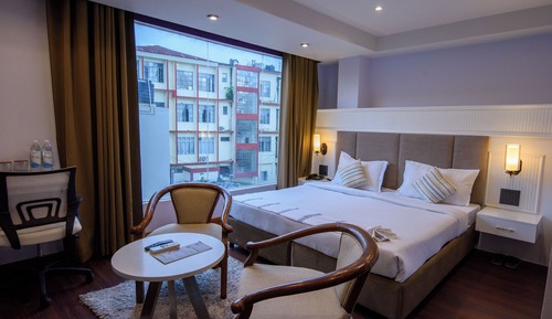 Deluxe Suite