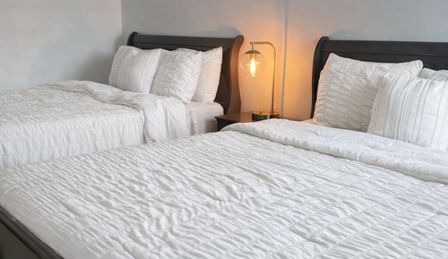 Deluxe Apartment, 2 Queen Beds, Non Smoking, Air conditioning
