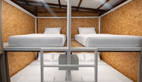 Comfort Shared Dormitory, Mixed Dorm, Sea View