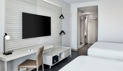 Room, 2 Queen Beds, Marina View (Patio)