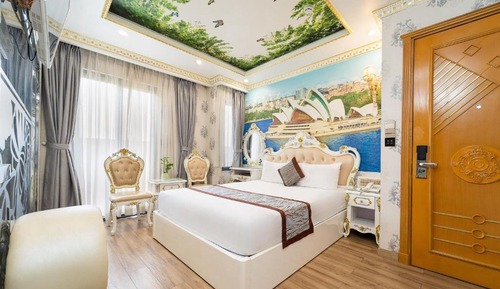Deluxe Suite