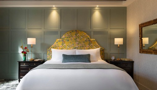 Deluxe Room, Partial Ocean View