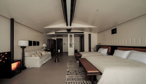 Family Twin Room, Smoking, Mountain View