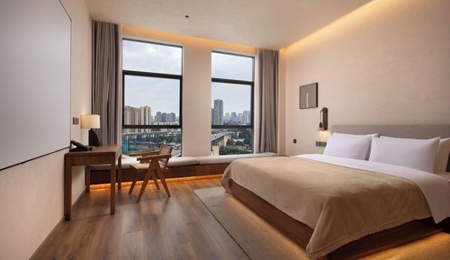 Luxury Double Room, 1 Queen Bed, River View