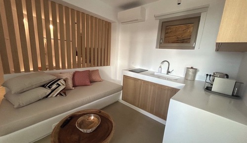 Deluxe Studio Suite, Sea View