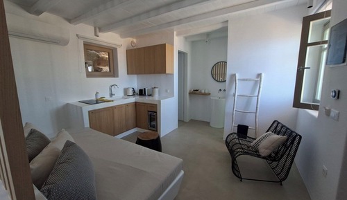Deluxe Studio Suite, Sea View