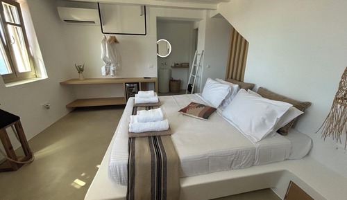 Luxury Studio Suite, Sea View