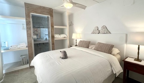 Economy Villa, 1 Queen Bed, Pool View, Ground Floor