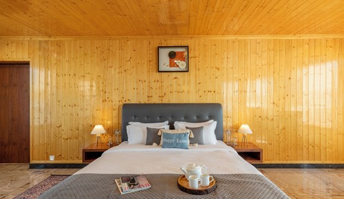 Deluxe Cottage, 1 King Bed, Balcony, Hill View