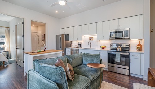 House (2 Bedrooms)
