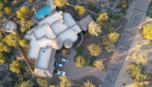 House (4 Bedrooms)