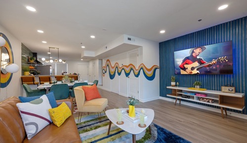 House (2 Bedrooms)