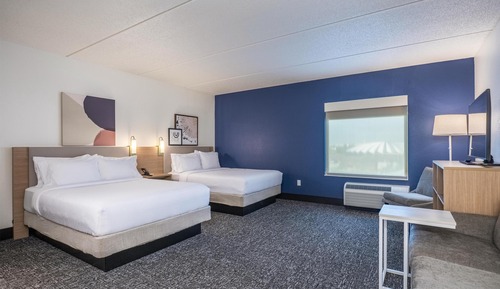 Room, Multiple Beds