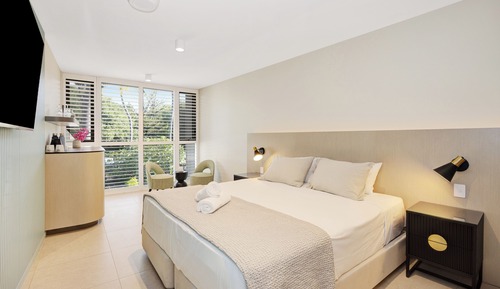 Superior King Garden & Oceanview Room