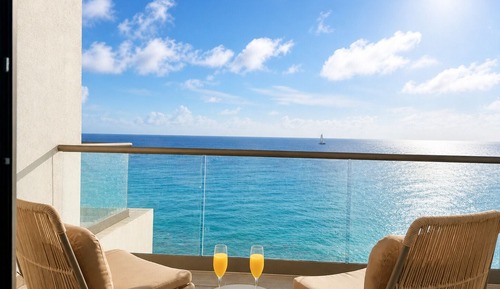 Luxury Presidential Ocean Front One Bedroom Suite Diamond Club