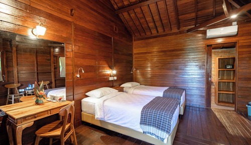 Premier Room, Balcony, Pool View