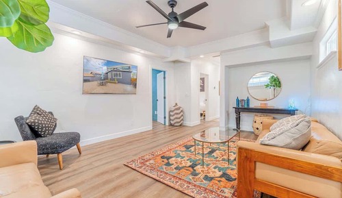 House, Multiple Beds, Patio, Garden View (Stylish 2-Bdr walking distance to Dwt)
