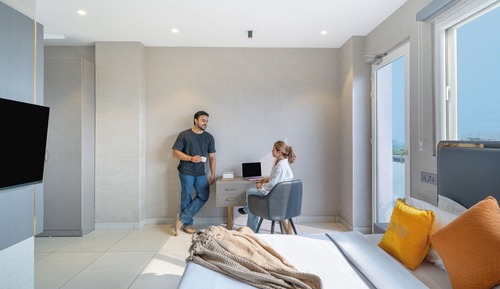 Family Studio, Smoking, Garden View