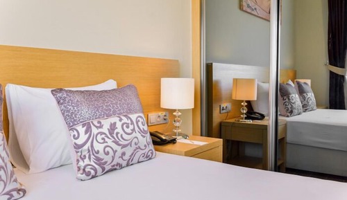 Comfort Studio Suite, Balcony, Pool View