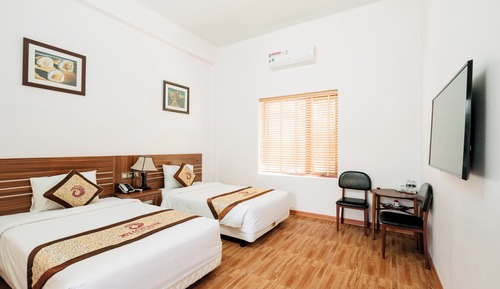 Basic Double or Twin Room, Balcony, Hill View