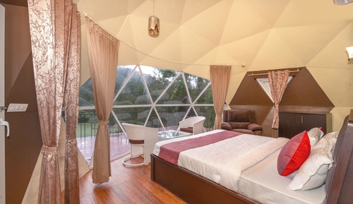 Honeymoon Cabin, Lake View