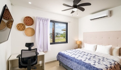 Classic House, 3 Bedrooms, Ocean View, Beachfront