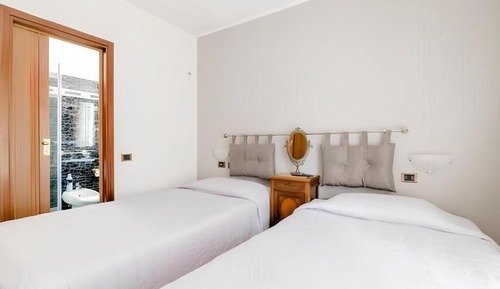 Twin Room, Patio, Park View