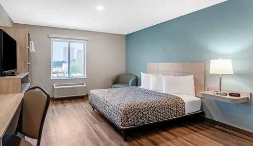 Suite, 1 Queen Bed, Accessible, Non Smoking