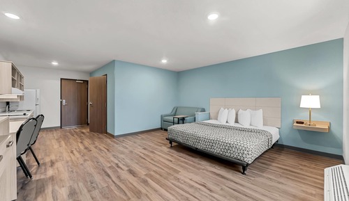 Suite, 1 King Bed, Accessible, Non Smoking