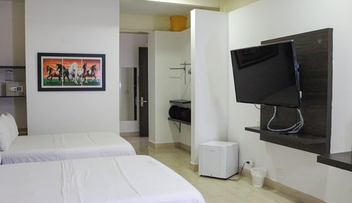 Junior Quadruple Room, Multiple Beds