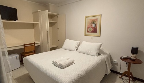 Standard Room, 1 Double or 2 Twin Beds