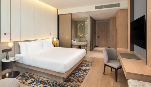 Superior Room, 1 King Bed