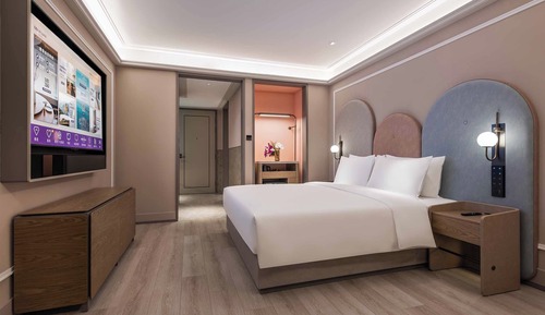 Deluxe Room, 1 King Bed