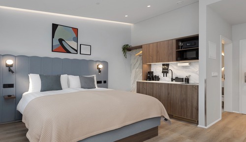 Studio, 1 Queen Bed (Full Kitchen)