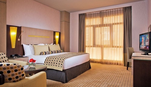 Deluxe King Suite