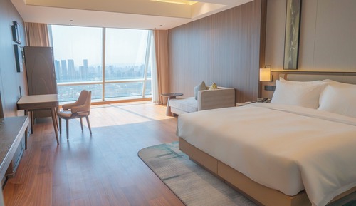 Standard Room, 1 King Bed