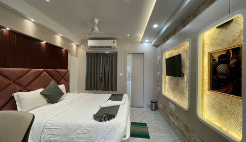 Deluxe Room with Balcony