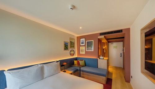 Standard Room, 1 Queen Bed