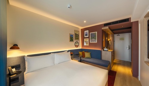 Superior Room, 1 King Bed